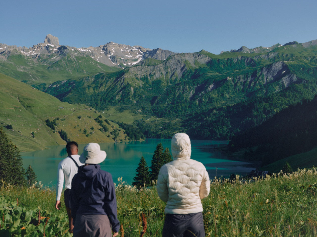 Healthy Travel Tips: How to Stay Energised, Hydrated and Well While Travelling